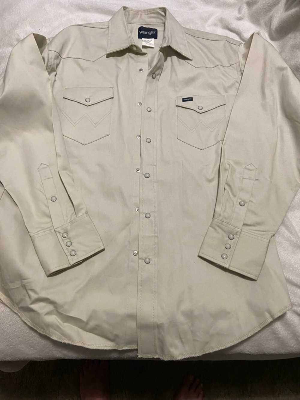 Wrangler Men’s Button-Front Western Shirt in Light Beige
